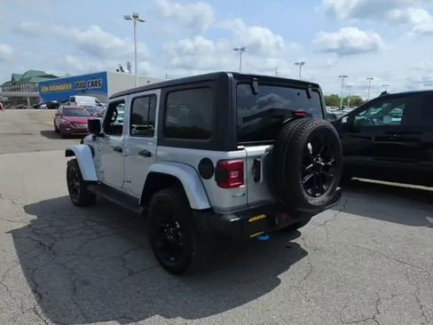 Used 2023 Jeep Wrangler Unlimited Sahara w/ Cold Weather Group AWD/4WD image 4