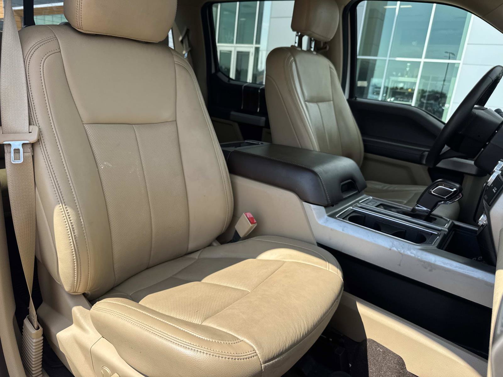 Used 2019 Ford F150 Lariat w/ Equipment Group 502A Luxury AWD/4WD image 12