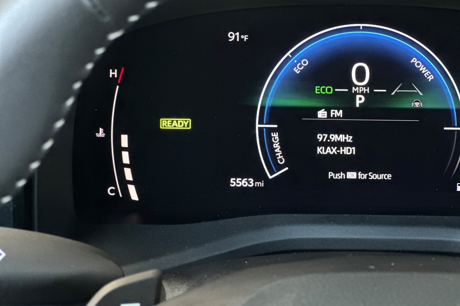Certified 2026 Toyota Camry Hybrid w/ Convenience Package FWD image 23