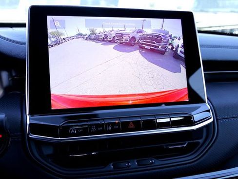 New 2026 Jeep Compass Latitude image 14