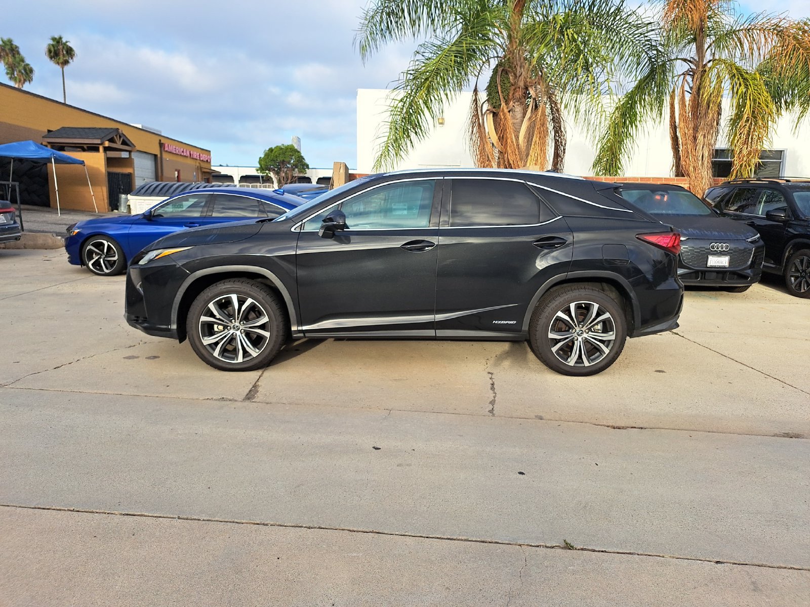 Used 2018 Lexus RX 450h AWD w/ Premium Package image 8
