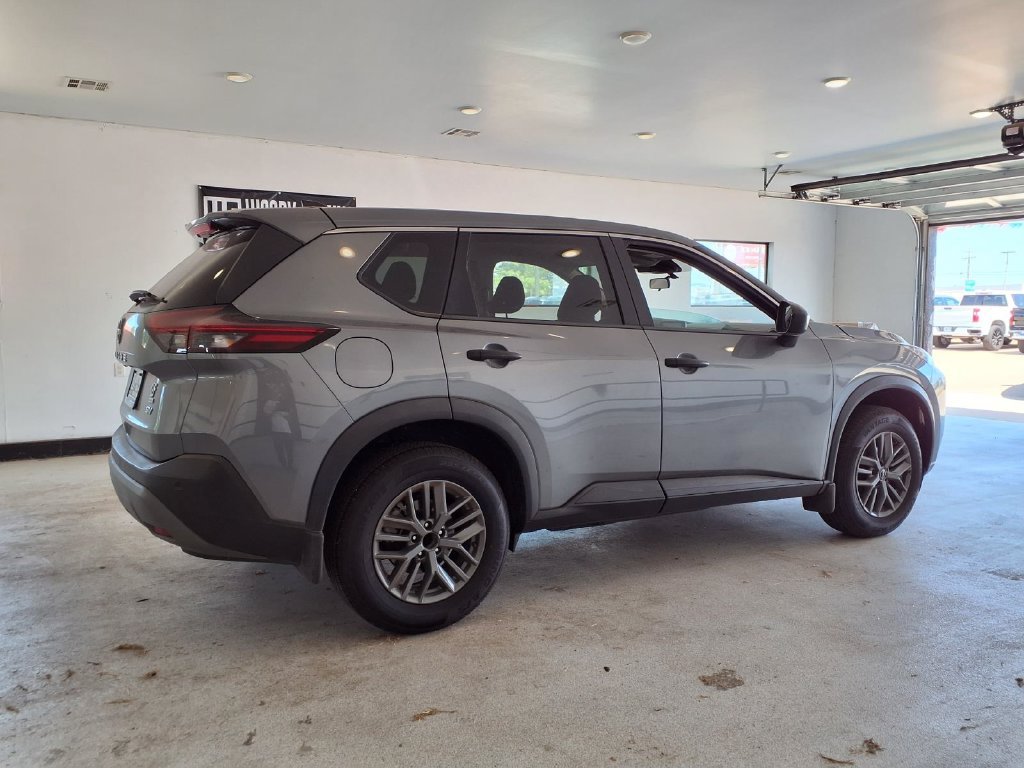 Used 2023 Nissan Rogue S FWD image 3