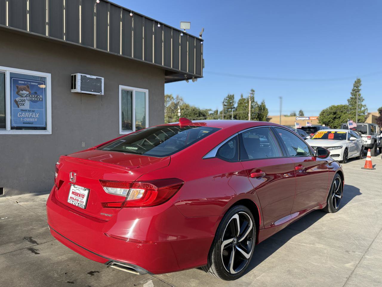 Used 2018 Honda Accord Sport image 3