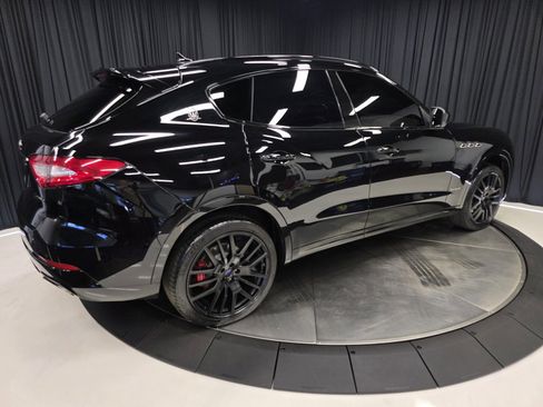 Used 2018 Maserati Levante GranSport image 11