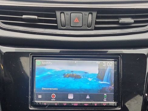 Used 2020 Nissan Rogue SV AWD/4WD image 16