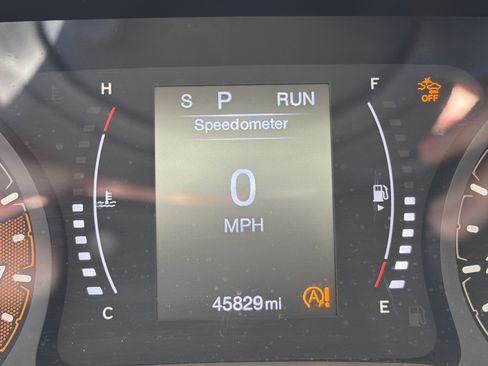 Used 2022 Jeep Compass Latitude FWD image 2