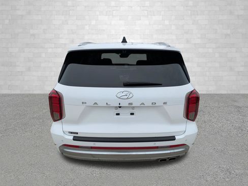 Used 2023 Hyundai Palisade Calligraphy w/ Cargo Package FWD image 3