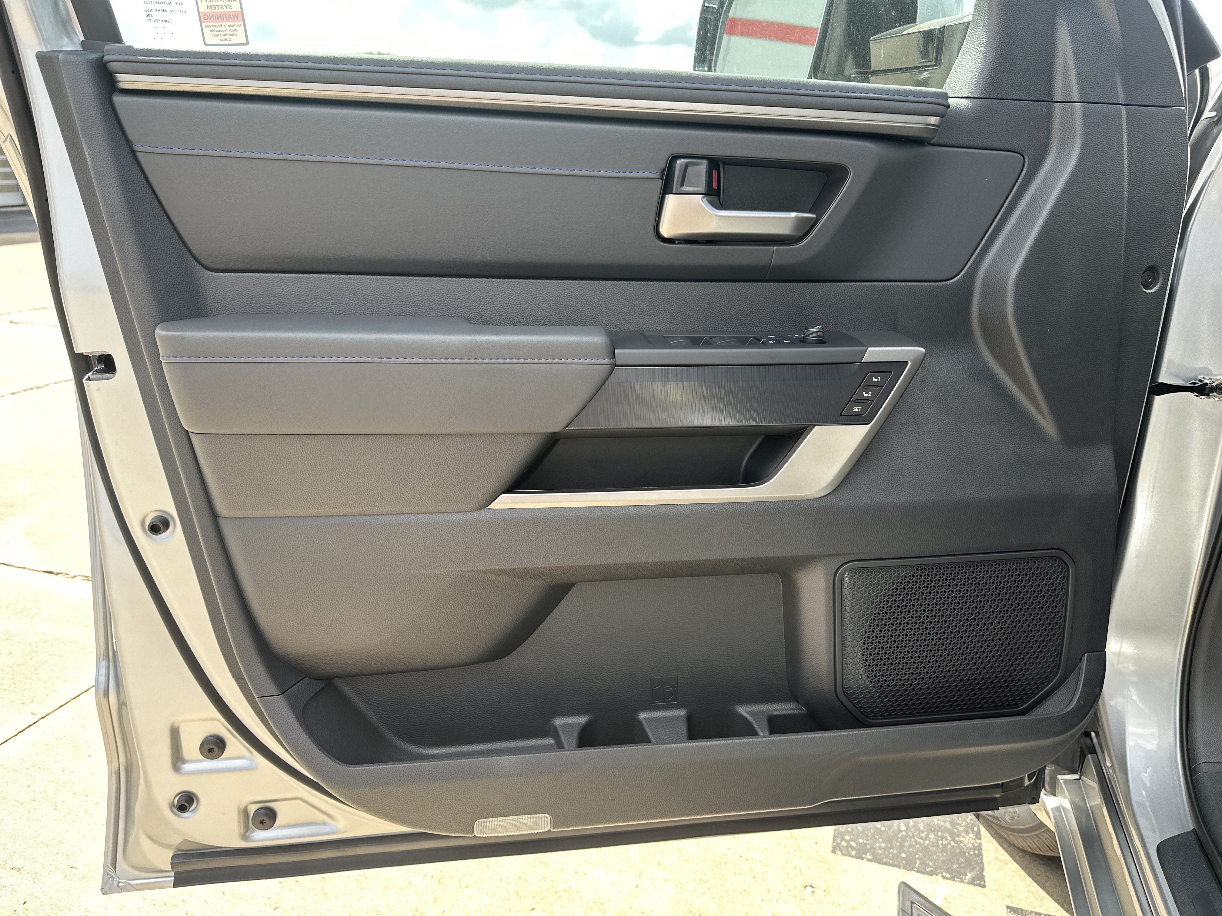 Used 2026 Toyota Tundra Platinum AWD/4WD image 9