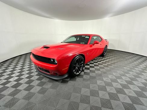 Used 2022 Dodge Challenger R/T Scat Pack w/ Plus Package RWD image 11