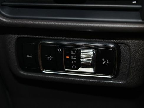 Used 2023 Lincoln Corsair FWD image 42