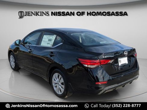 Certified 2025 Nissan Sentra S FWD image 6