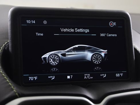 Used 2019 Aston Martin V8 Vantage Coupe RWD image 51