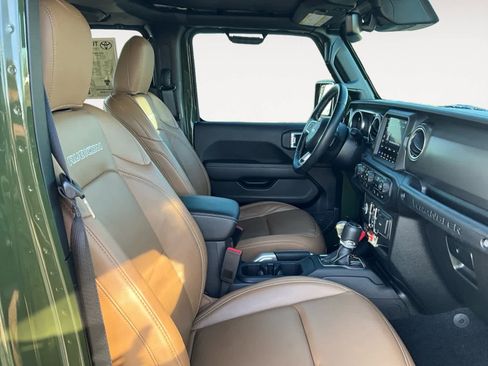 Used 2022 Jeep Wrangler Unlimited Rubicon w/ Steel Bumper Group image 17