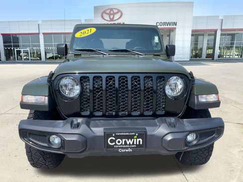Used 2021 Jeep Gladiator Sport AWD/4WD image 17