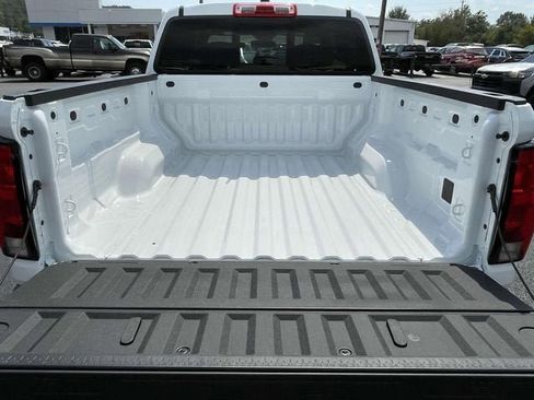 New 2026 Chevrolet Colorado LT image 9