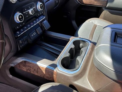 Used 2020 GMC Sierra 2500 Denali w/ Denali Ultimate Package image 13