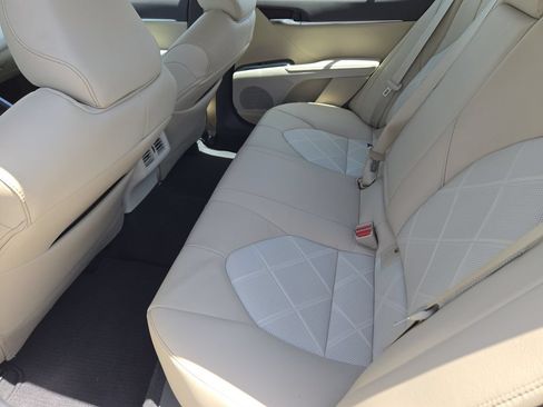 Used 2019 Toyota Camry XLE w/ Driver Assist Package FWD image 31