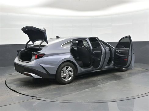 Used 2025 Hyundai Sonata SE image 46