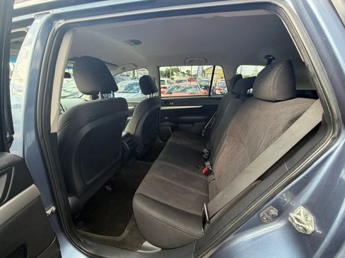 Used 2013 Subaru Outback 2.5i Premium w/ All-Weather Pkg AWD/4WD image 8