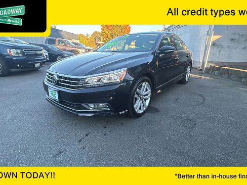 Used 2017 Volkswagen Passat 1.8T SE image 1