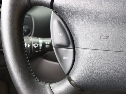 Used 1999 Ford F150 Lightning RWD image 11
