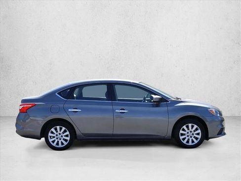 Used 2017 Nissan Sentra SV FWD image 4