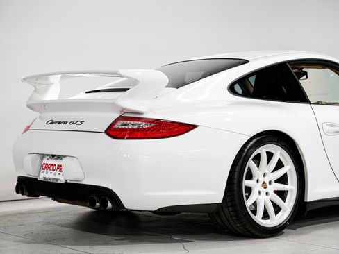 Used 2011 Porsche 911 Carrera GTS image 39