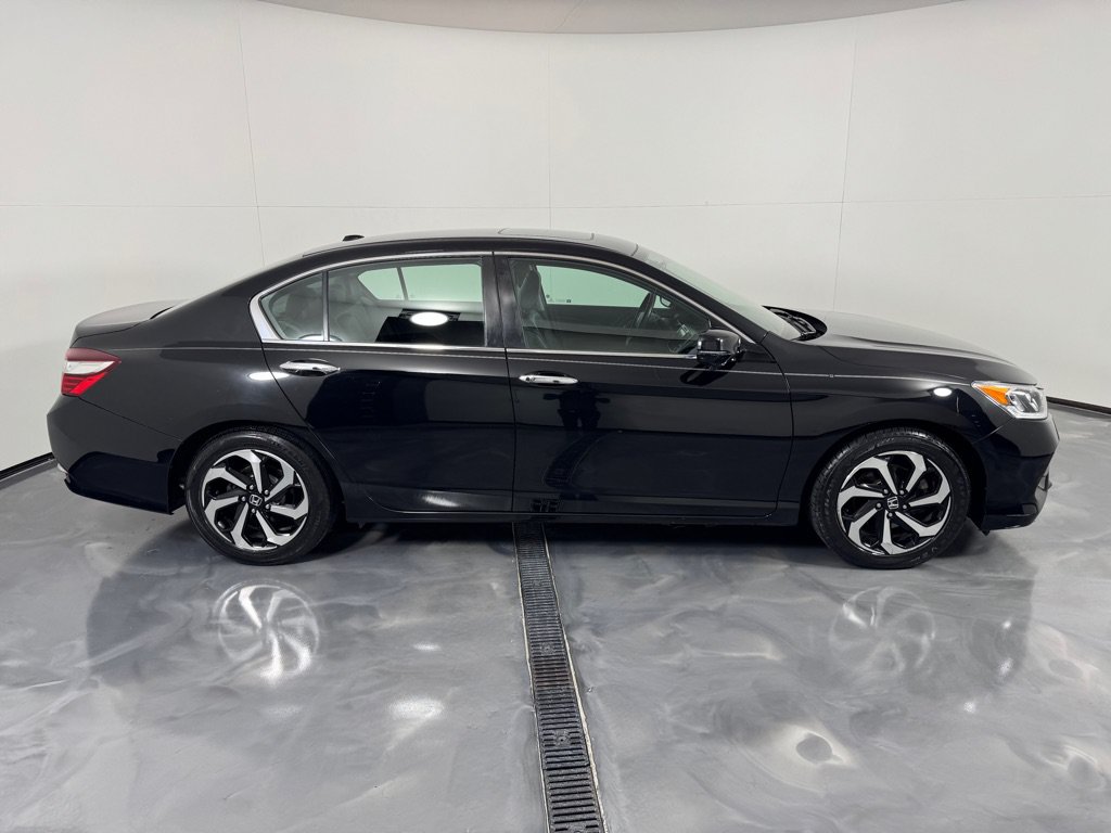 Used 2017 Honda Accord EX-L image 4
