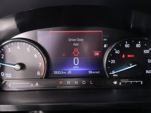 Used 2024 Ford Explorer XLT w/ Equipment Group 202A image 4