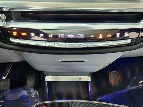 Used 2025 Cadillac Lyriq Luxury image 49