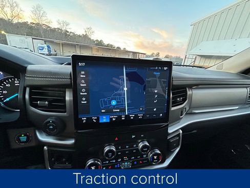 Used 2022 Ford Expedition XLT image 38