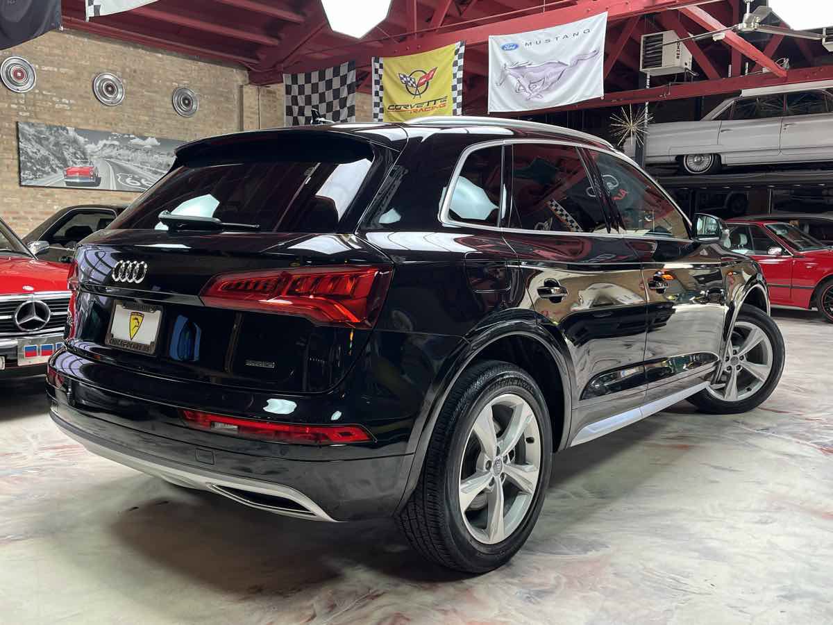 Used 2020 Audi Q5 2.0T Premium Plus w/ Premium Plus Package AWD/4WD image 2