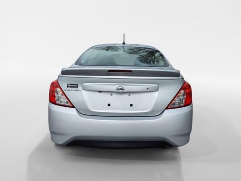 Used 2019 Nissan Versa S Plus image 4