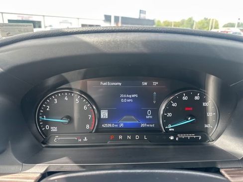 Used 2024 Ford Explorer Limited image 17