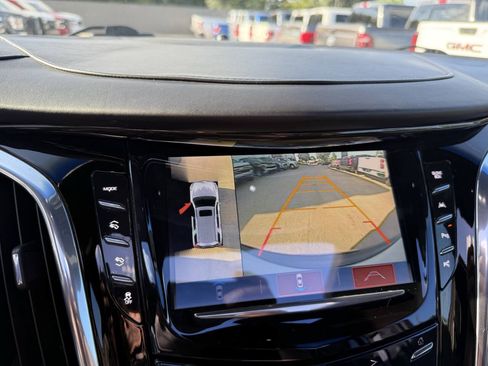 Used 2017 Cadillac Escalade Platinum AWD/4WD image 30
