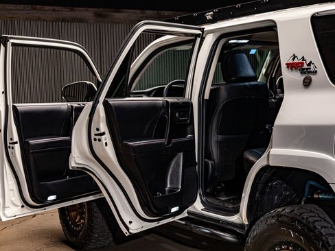 Used 2021 Toyota 4Runner TRD Off-Road Premium image 25