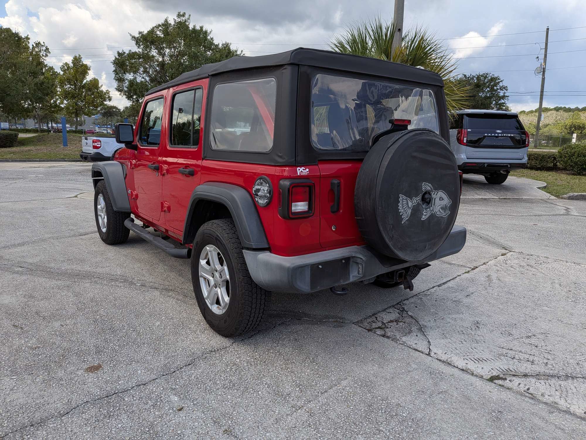 Used 2018 Jeep Wrangler Unlimited Sport AWD/4WD image 6