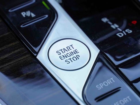 Certified 2025 BMW X5 xDrive40i image 19