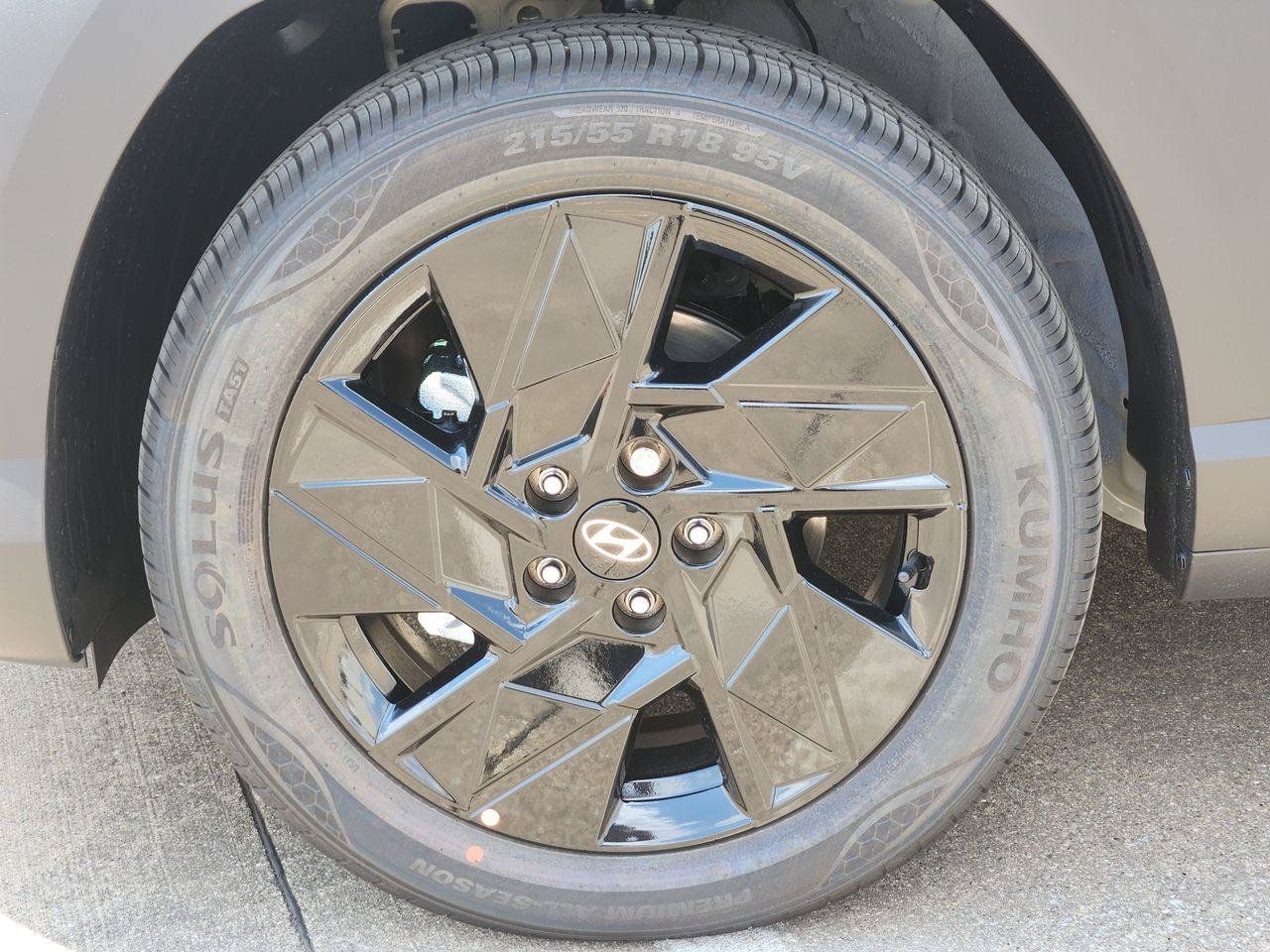New 2027 Hyundai Kona SEL Sport FWD image 7
