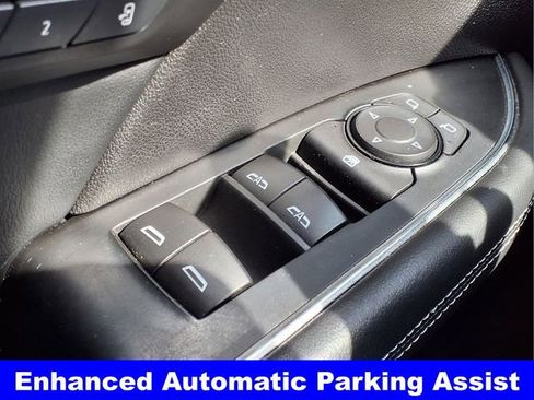 Used 2022 Buick Envision Avenir w/ Technology Package II image 16