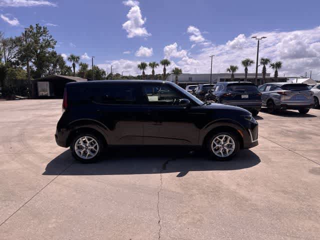 Used 2024 Kia Soul LX w/ Option Group 015 FWD image 15