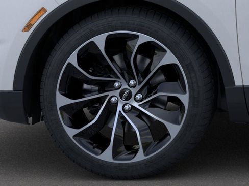 New 2022 Lincoln Nautilus Reserve image 19