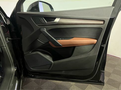 Used 2023 Audi Q5 2.0T Premium w/ Convenience Package image 31