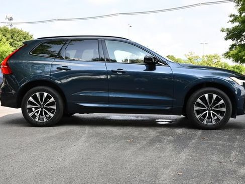 Used 2023 Volvo XC60 B5 Plus AWD/4WD image 8