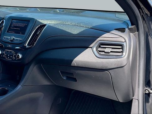 Used 2023 Chevrolet Equinox RS FWD image 18