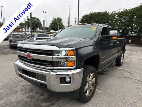 Used 2019 Chevrolet Silverado 2500 LTZ w/ Duramax Plus Package AWD/4WD image 7