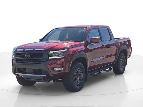 Used 2025 Nissan Frontier PRO-4X image 2