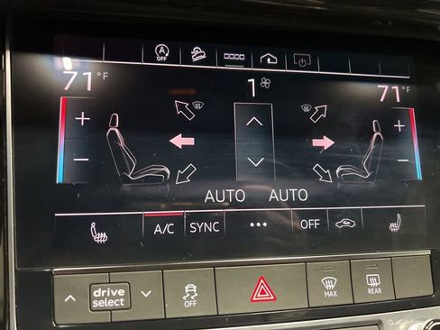 Used 2025 Audi Q7 3.0T Premium w/ Convenience Package image 31