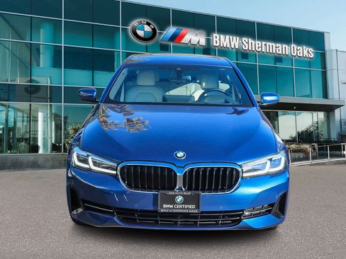 Certified 2023 BMW 530i w/ Premium Package image 2