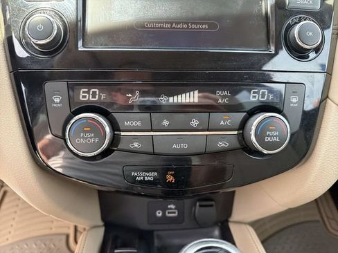 Used 2019 Nissan Rogue SL w/ Premium Package AWD/4WD image 20